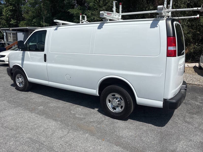 2020 Chevrolet Express thumbnail 8