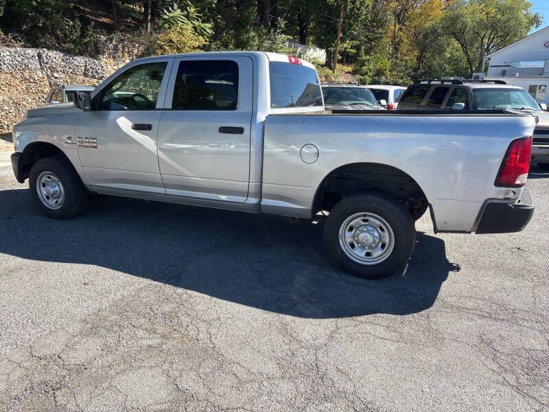 2016 RAM 2500 thumbnail 10