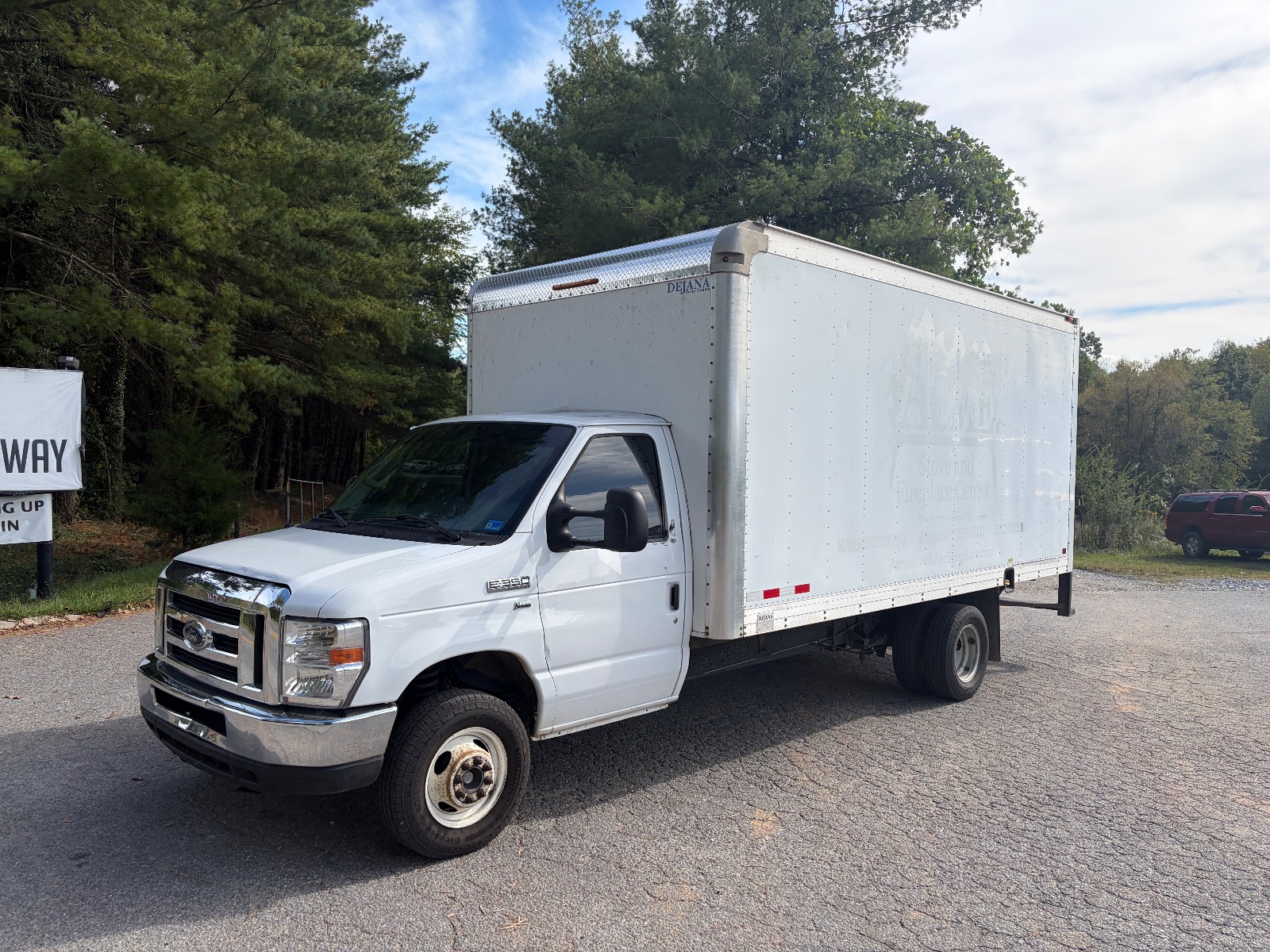 2019 Ford E-350 Box Truck