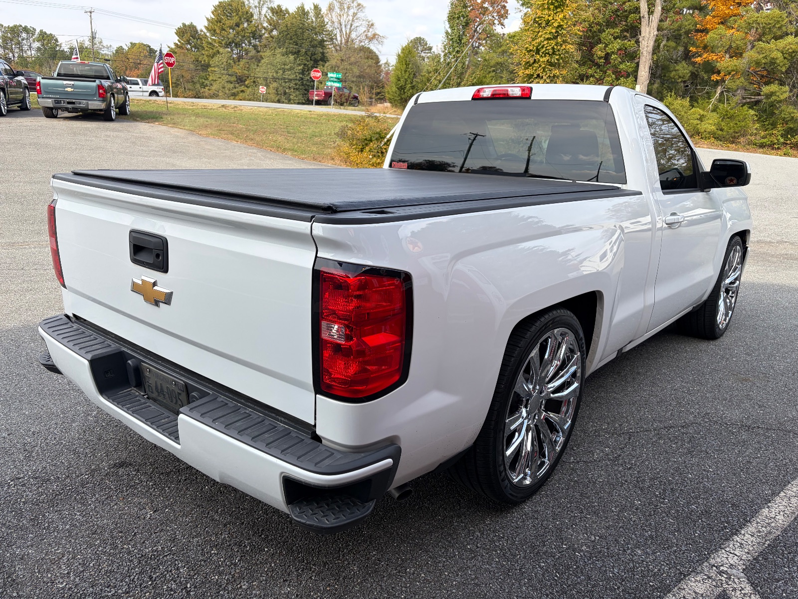2017 Chevrolet Silverado thumbnail 5