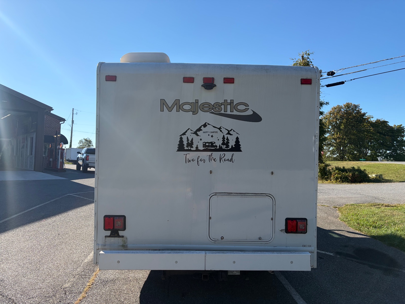 2015 Ford E-350 thumbnail 3