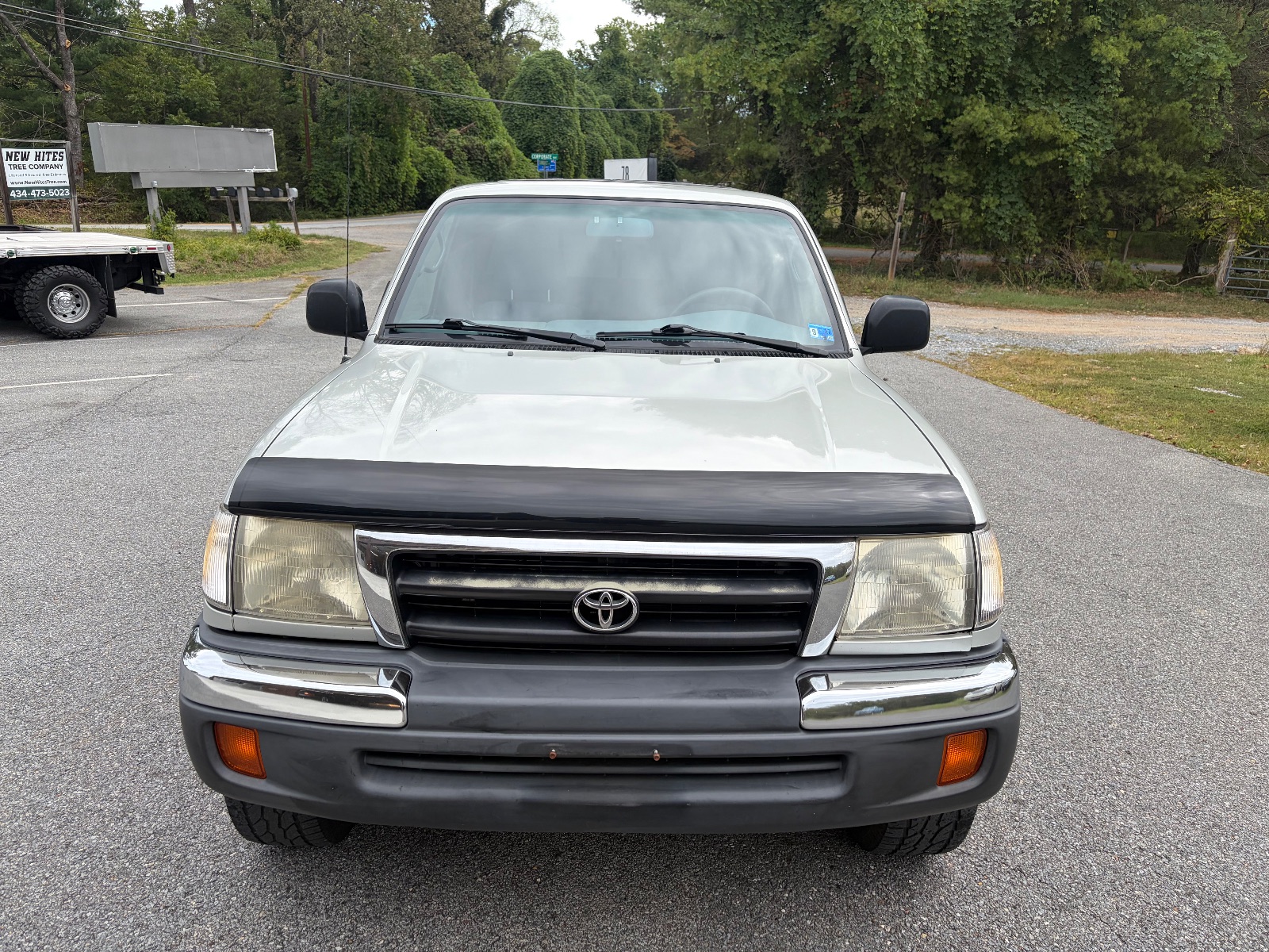 2000 Toyota Tacoma thumbnail 8