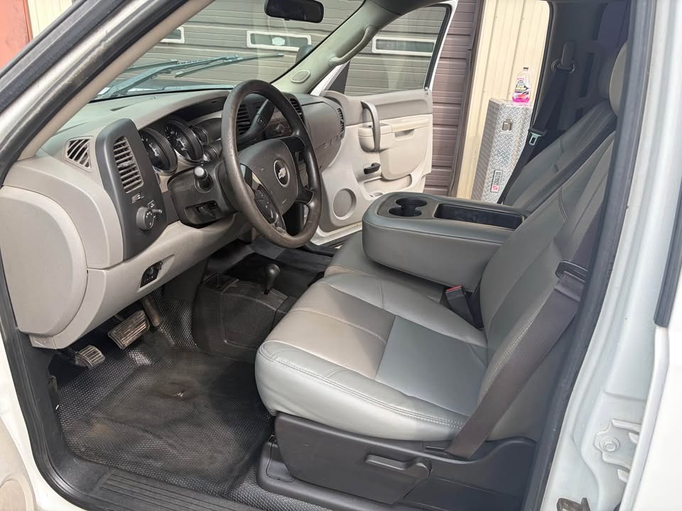 2013 Chevrolet Silverado 3500HD thumbnail 9