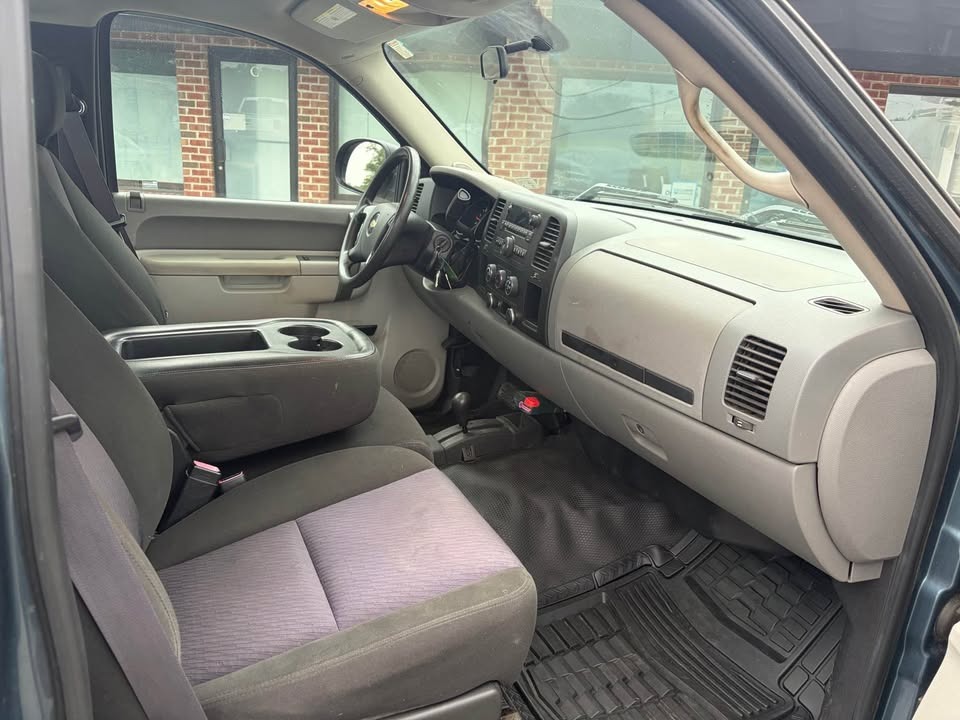 2011 Chevrolet Silverado 1500 thumbnail 9