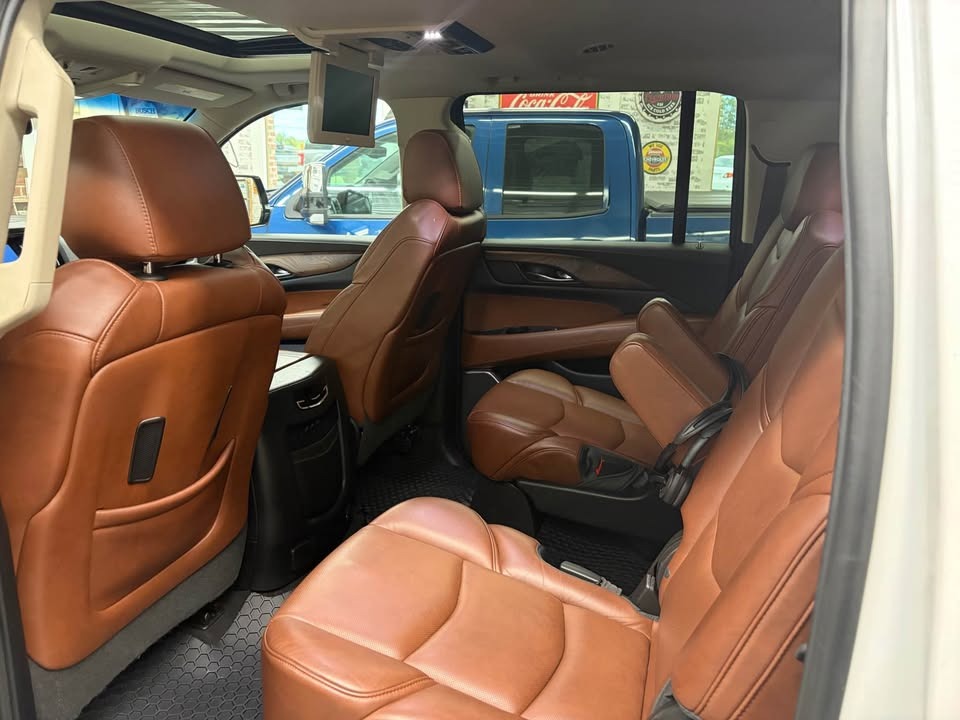 2018 Cadillac Escalade thumbnail 10