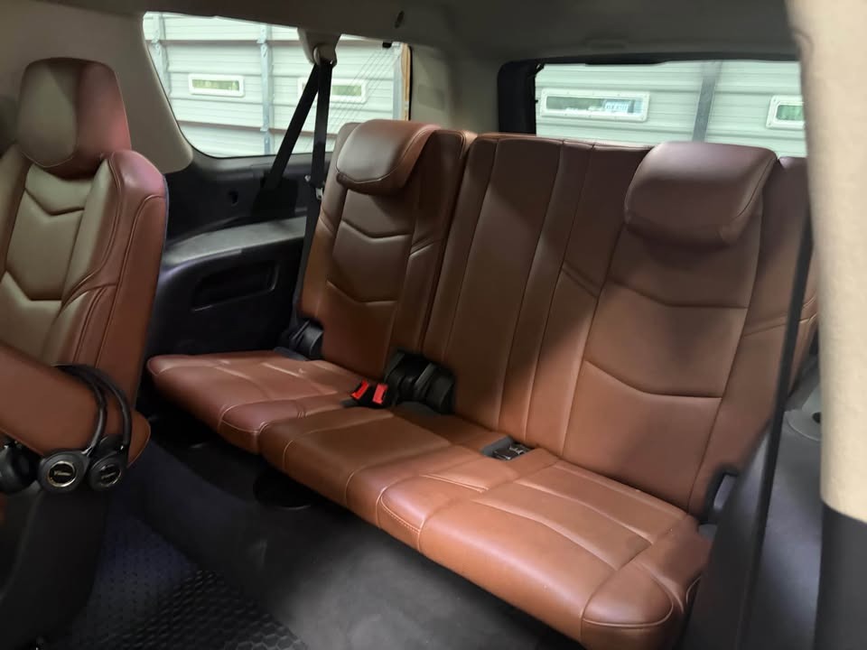 2018 Cadillac Escalade thumbnail 11