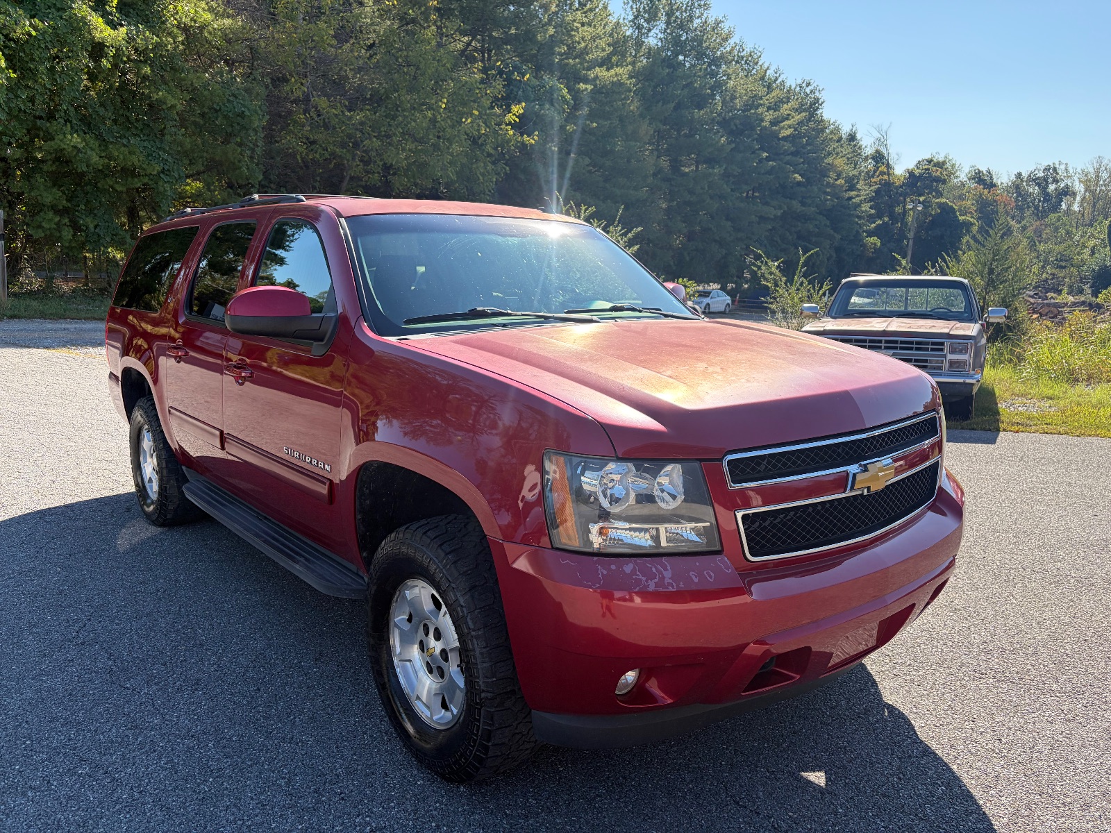 2014 Chevrolet Suburban thumbnail 6