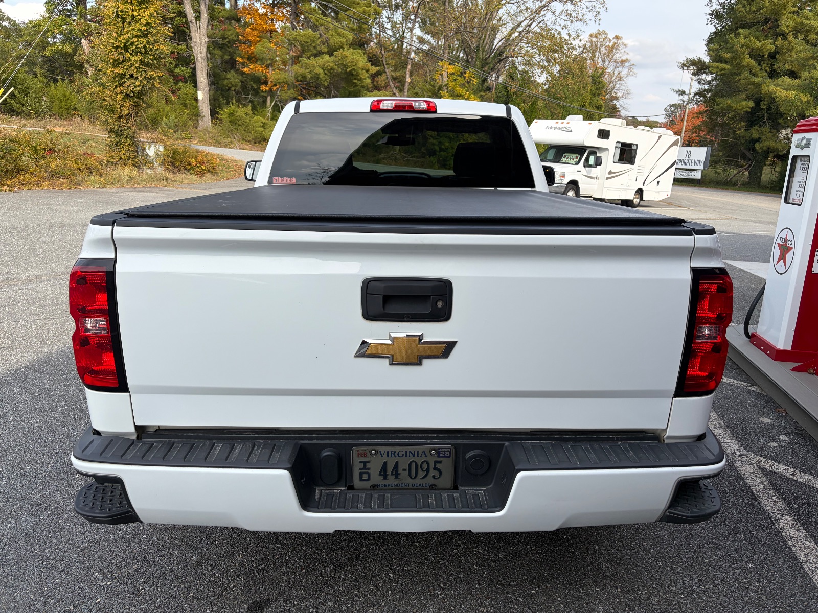 2017 Chevrolet Silverado thumbnail 4
