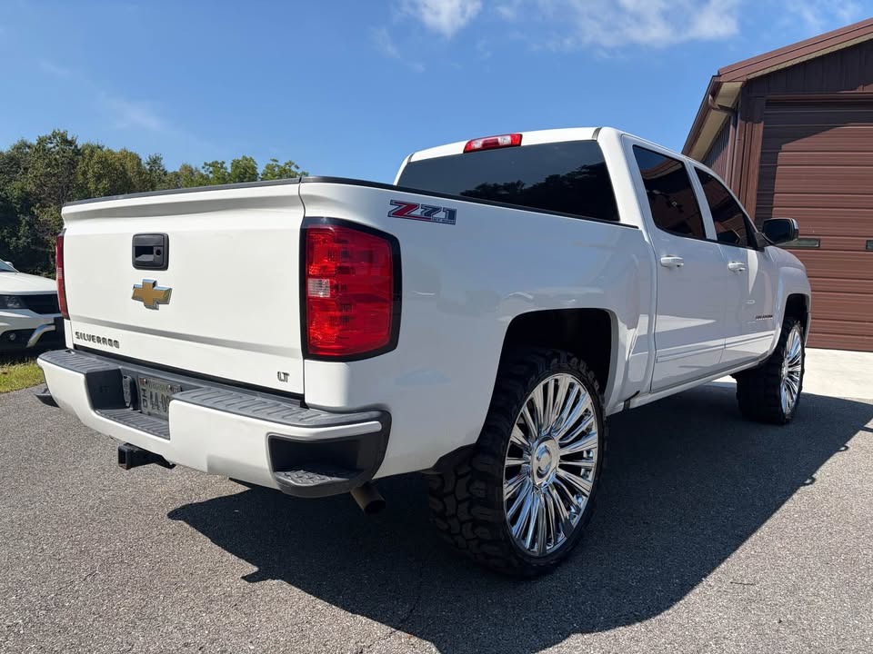 2017 Chevrolet Silverado 1500 thumbnail 5