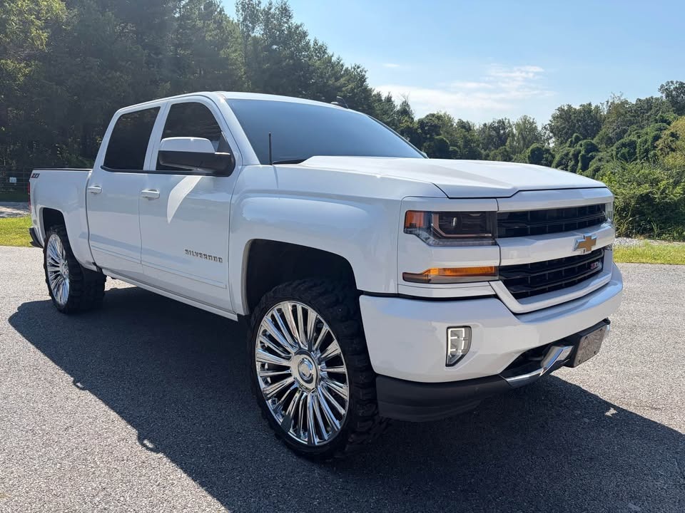 2017 Chevrolet Silverado 1500 thumbnail 7
