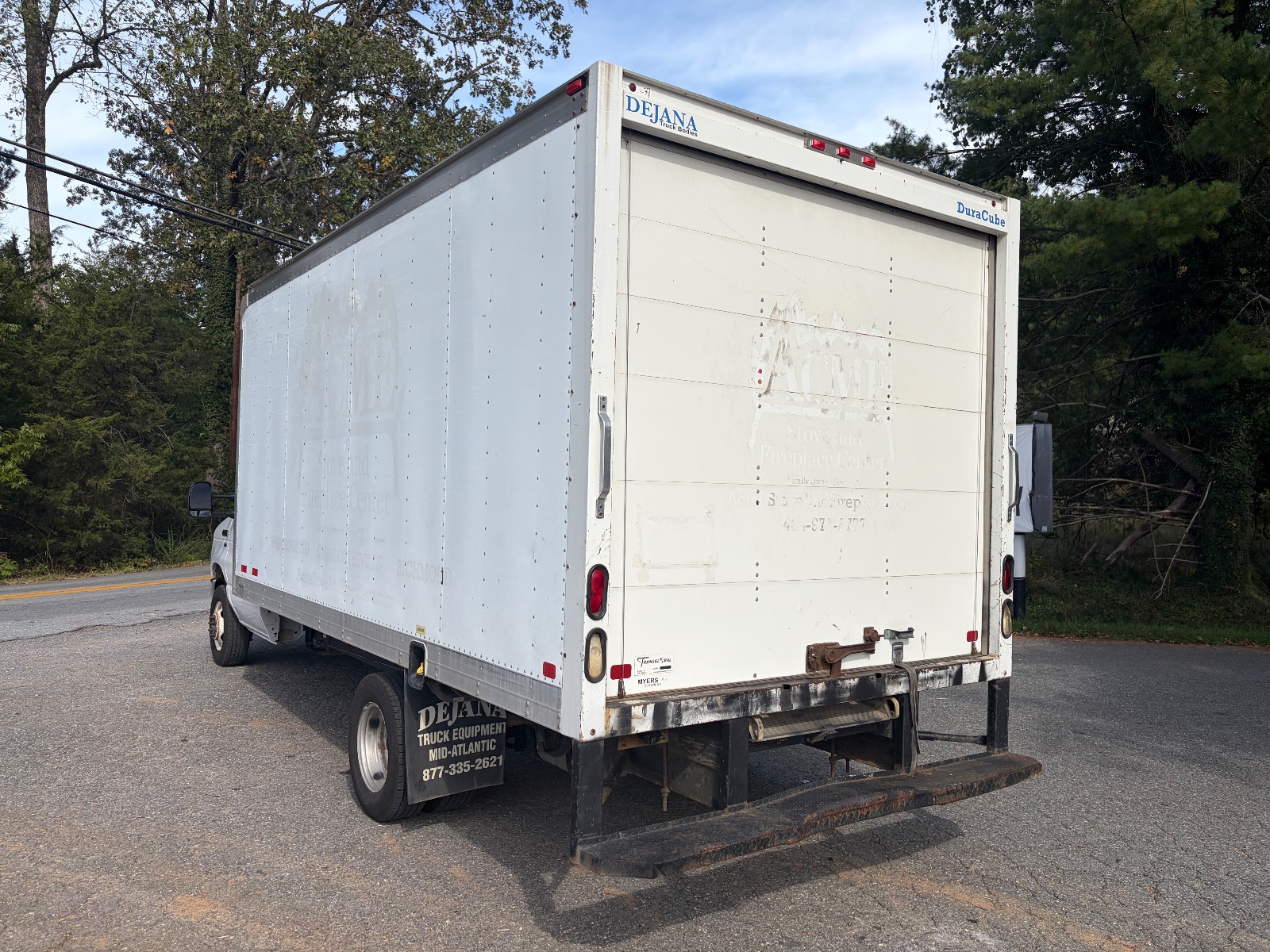 2019 Ford E-350 thumbnail 3