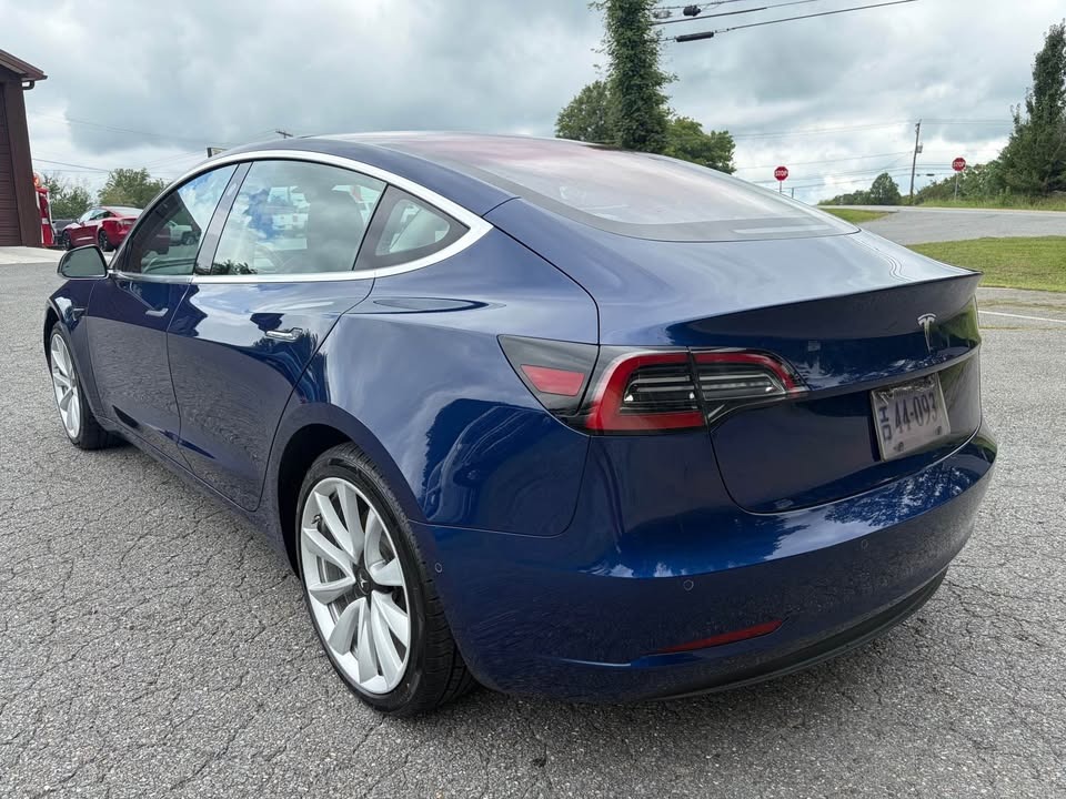 2018 Tesla Model 3 thumbnail 3