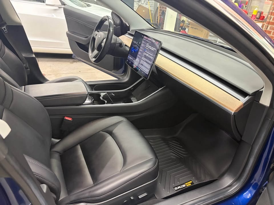 2018 Tesla Model 3 thumbnail 12