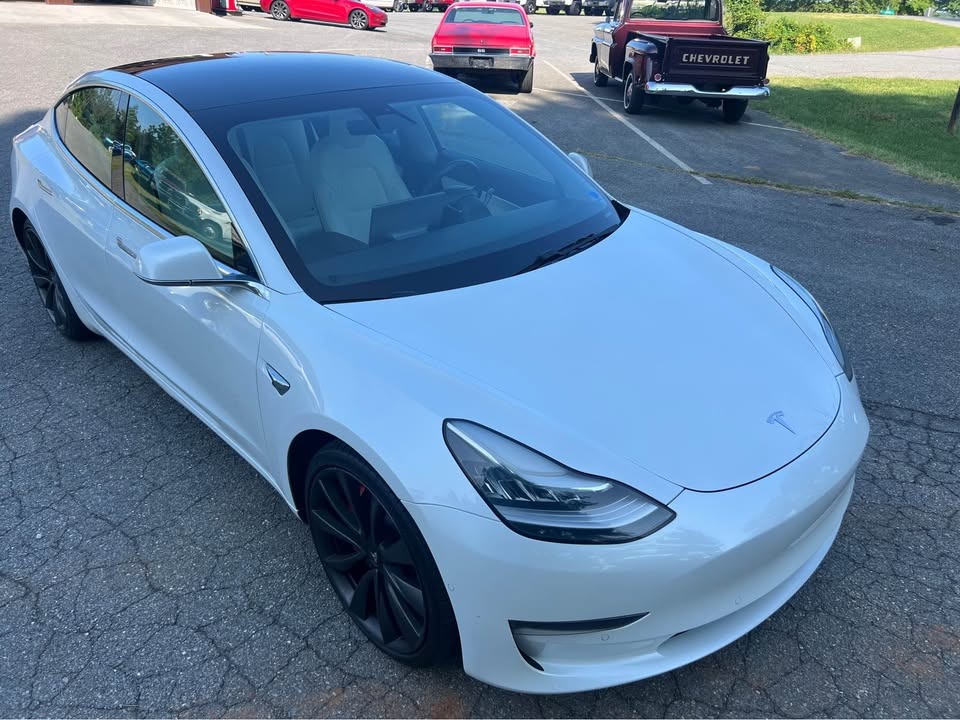 2020 Tesla Model 3 thumbnail 7