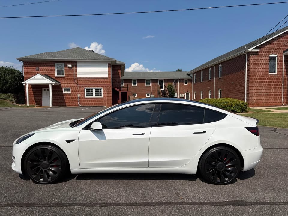 2022 Tesla Model 3 thumbnail 2