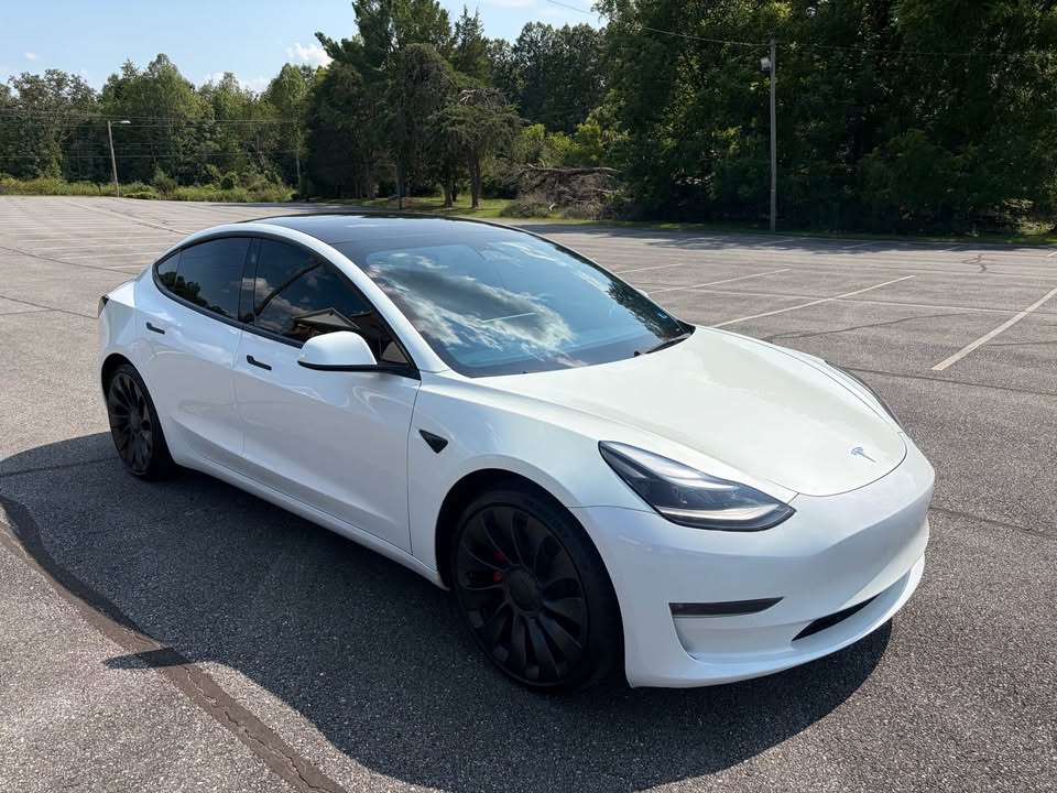 2022 Tesla Model 3 thumbnail 7