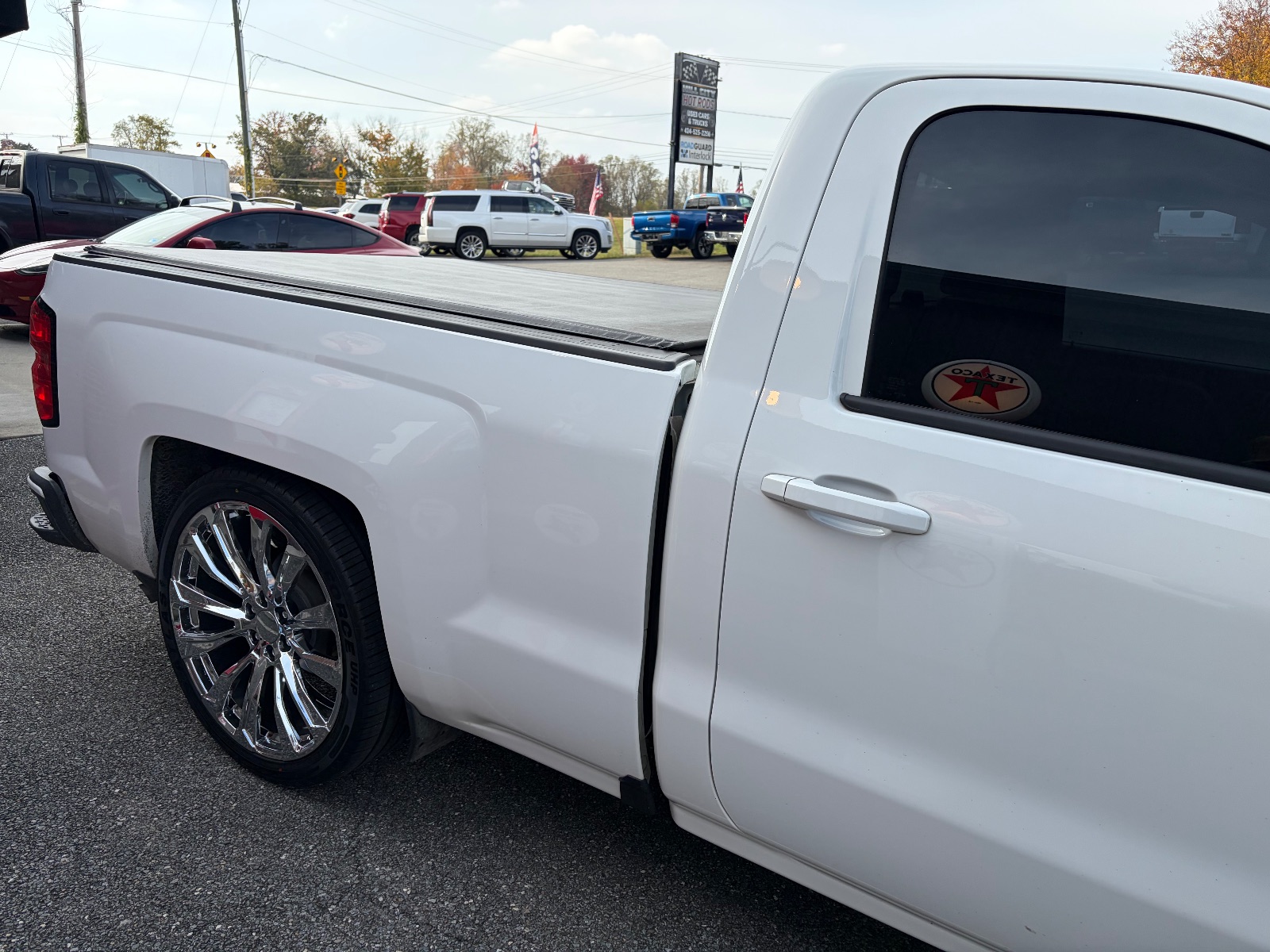 2017 Chevrolet Silverado thumbnail 9