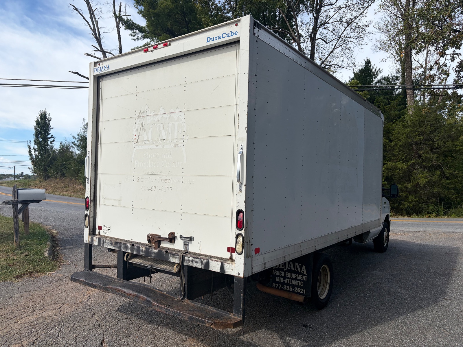 2019 Ford E-350 thumbnail 5