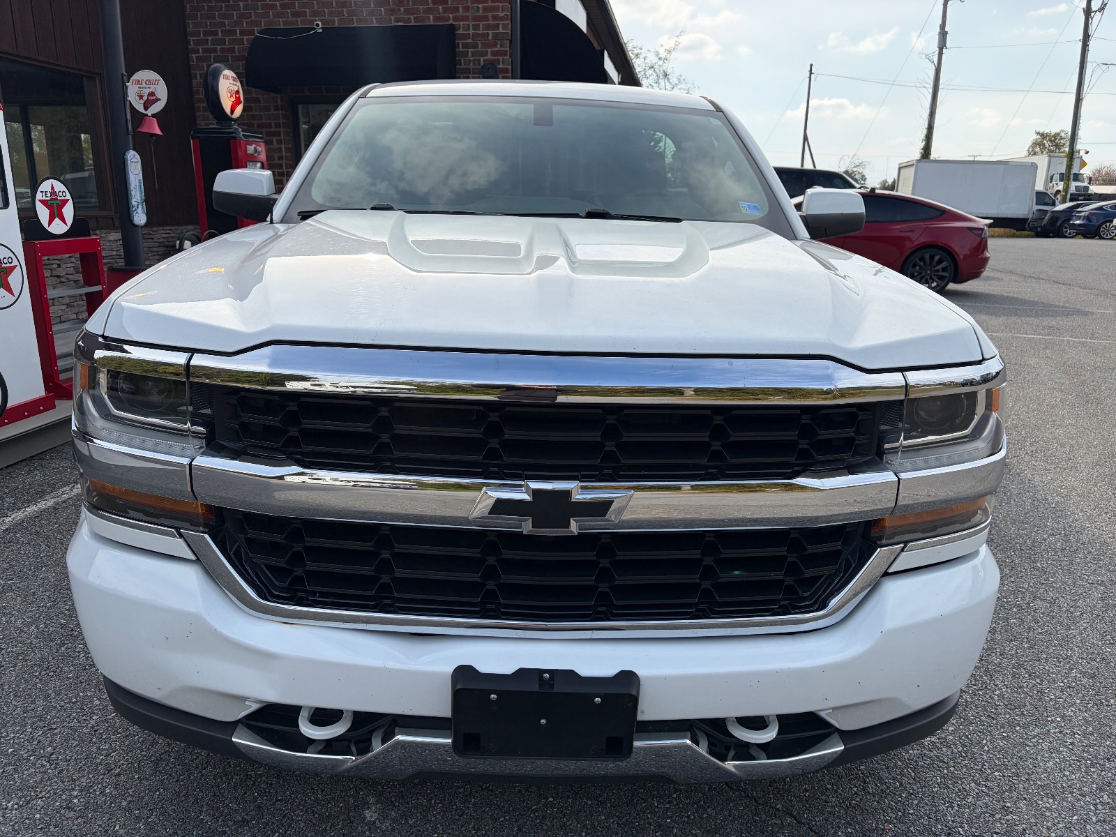 2017 Chevrolet Silverado thumbnail 6