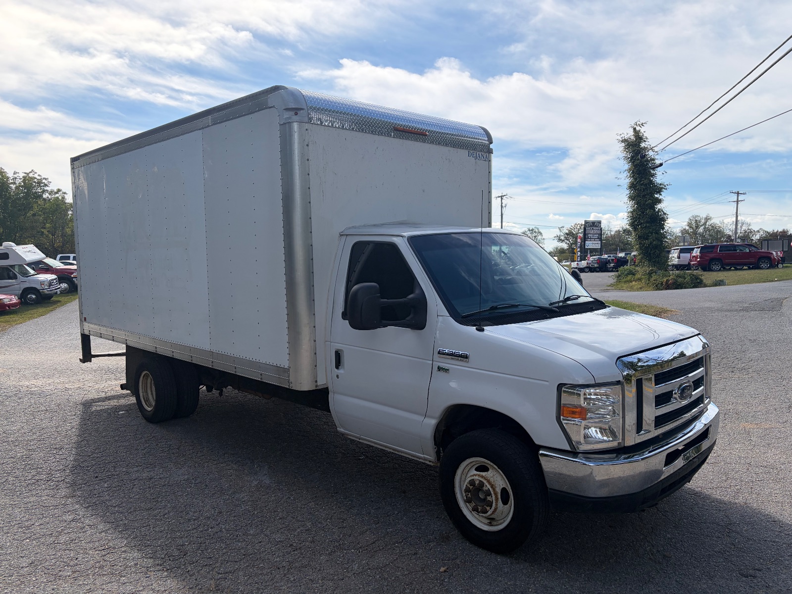 2019 Ford E-350 thumbnail 7