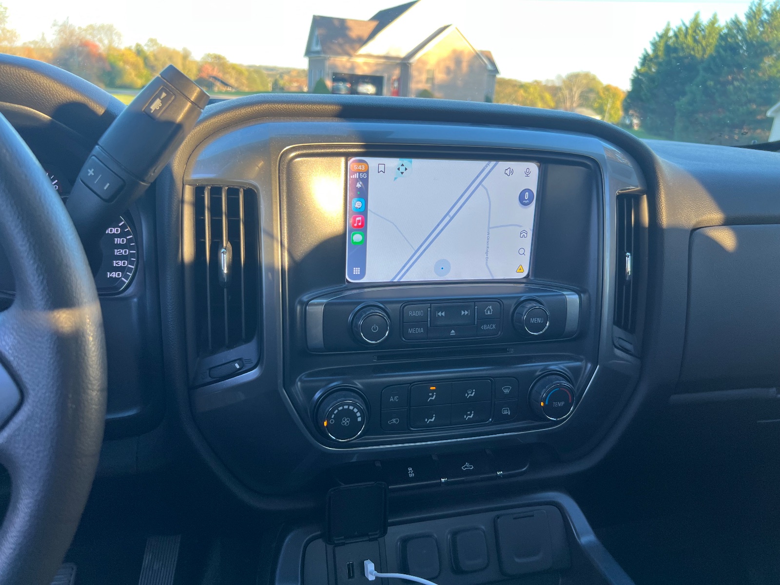 2017 Chevrolet Silverado thumbnail 18