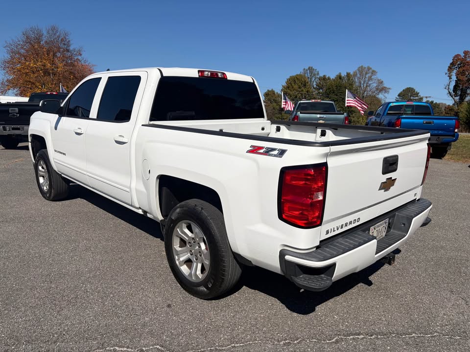 2017 Chevrolet Silverado 1500 thumbnail 3
