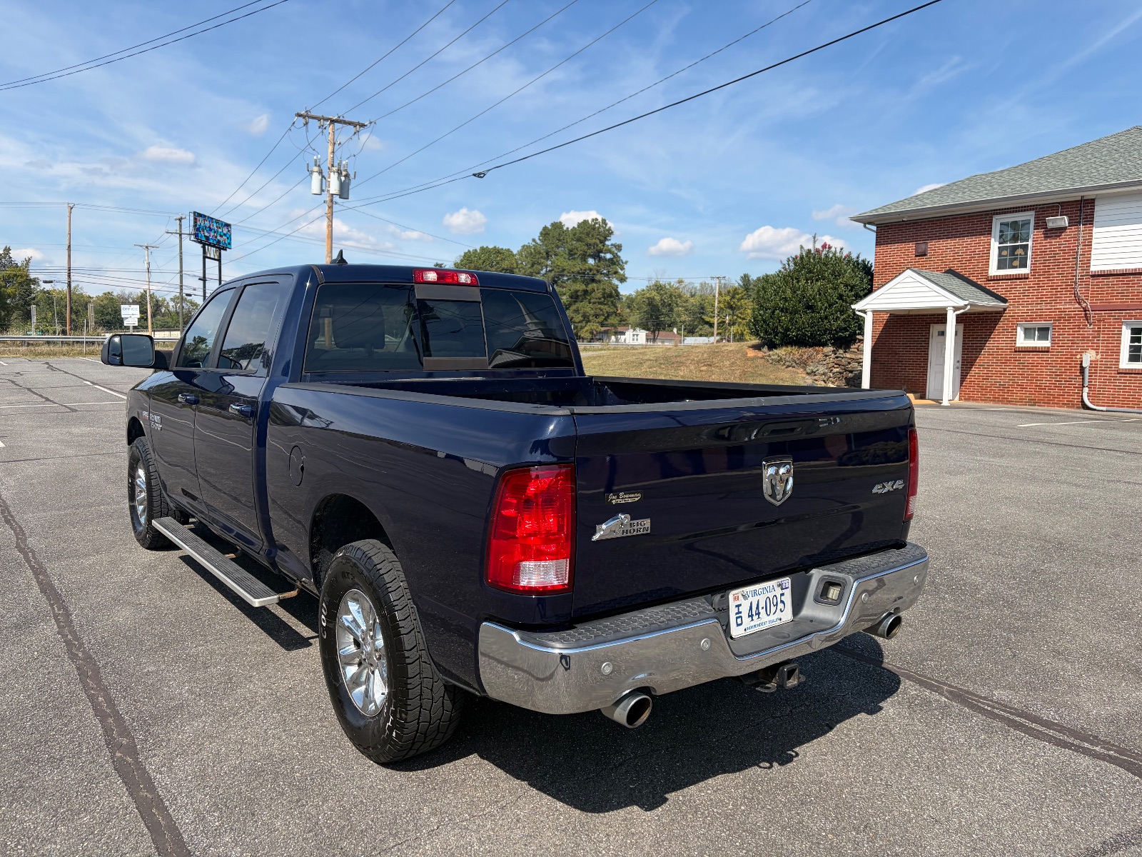 2015 Ram 1500 thumbnail 3