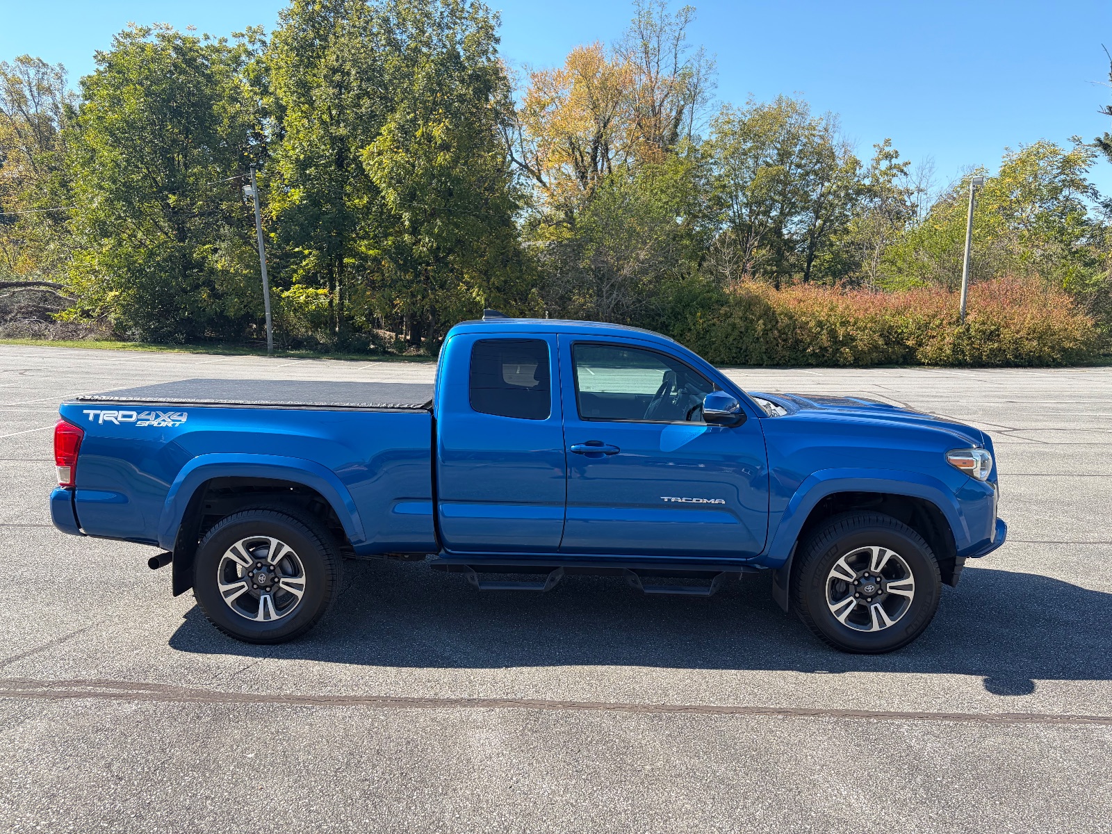 2016 Toyota Tacoma thumbnail 6